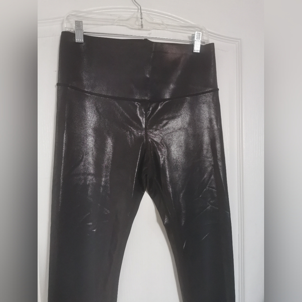 Knix faux leather black leggins size Large - Picture 6 of 11
